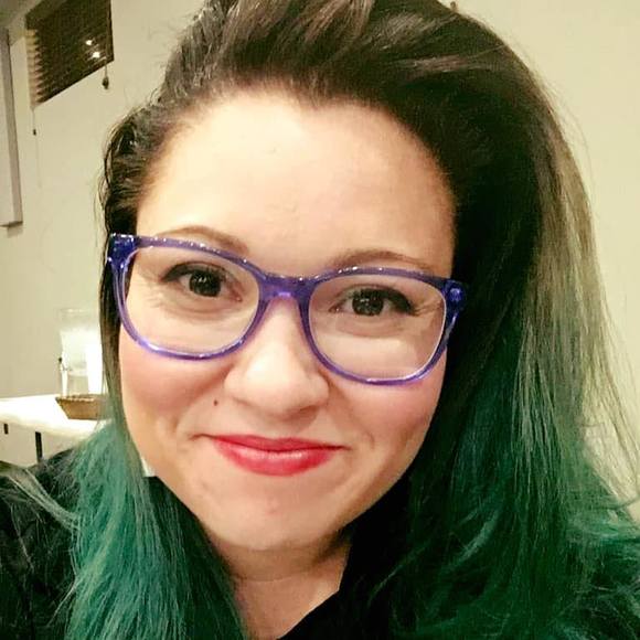 Meet your Posher, Steph - Picture 1 of 1